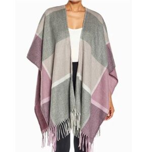 Woolrich Chevron Patterned Poncho